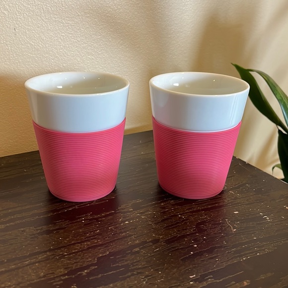 Bodum Dining Bodum Mug With Pink Silicone Sleeve For Hotcold Drinks